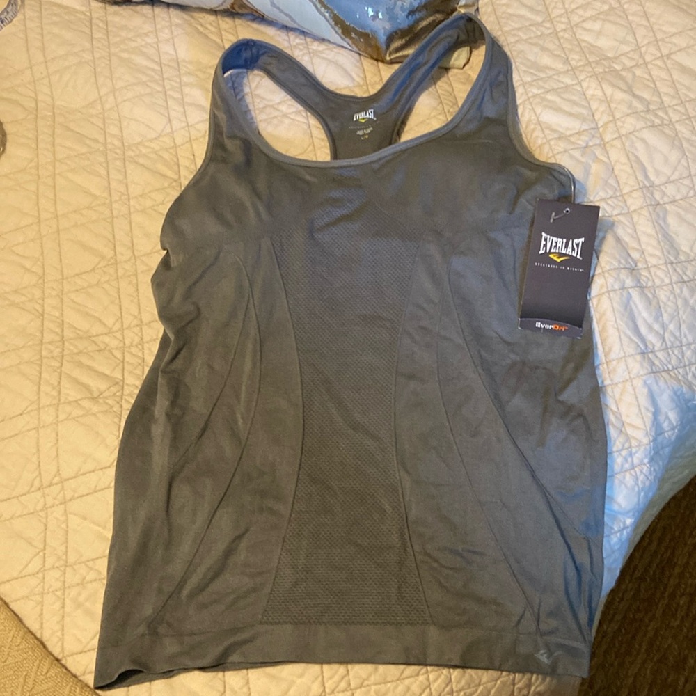 Everlasting sport tank RMVBL cups